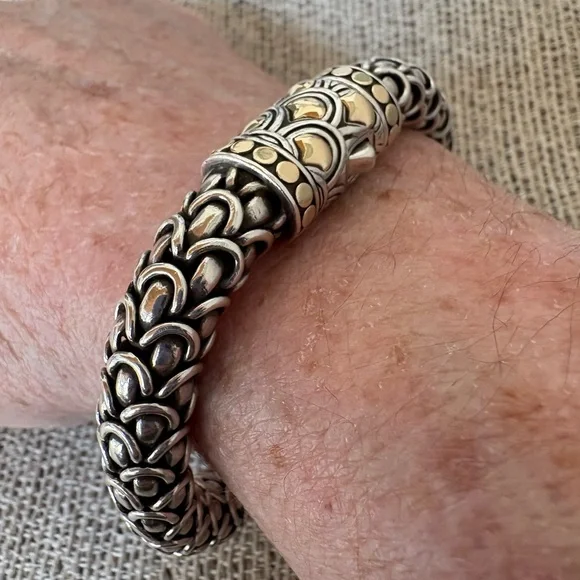 JOHN HARDY Intricate Silver and 18kt Gold Bracelet - Picture 5 of 15